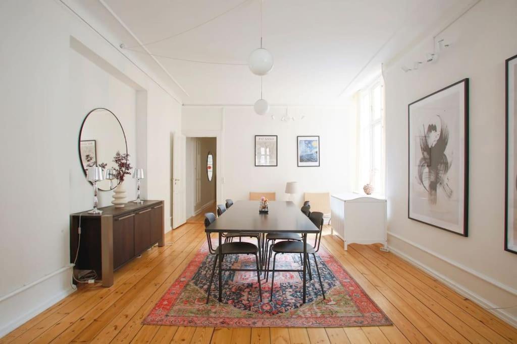 Large & Bright 3Br Apartment W Whirlpool Near Metro København Eksteriør billede