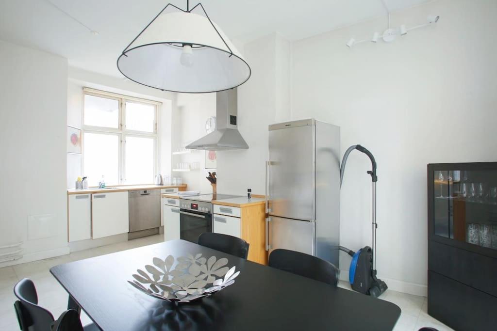 Large & Bright 3Br Apartment W Whirlpool Near Metro København Eksteriør billede
